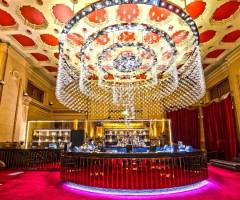 SkyCity Adelaide: Chandelier bar